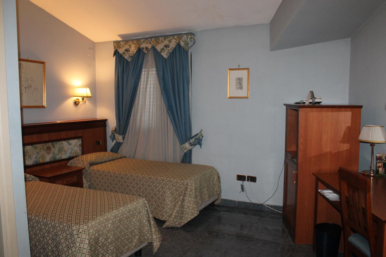 Hotel Malaga Avellino Exterior foto